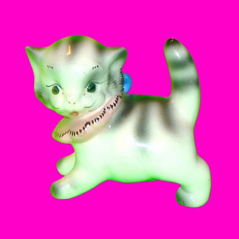 Sweet Kitty Curio Figurine